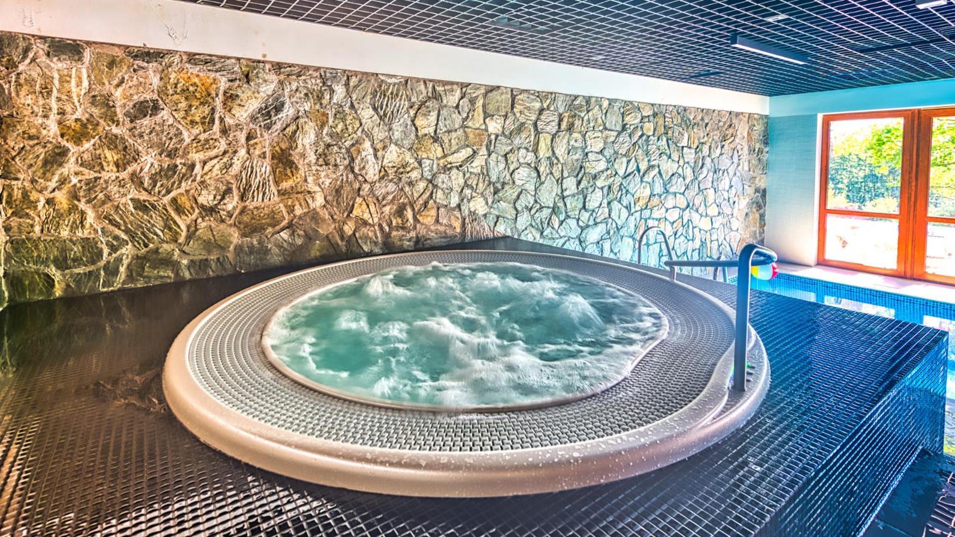 Apartment C2 Z Basenem, Sauna, Jacuzzi - 5d *